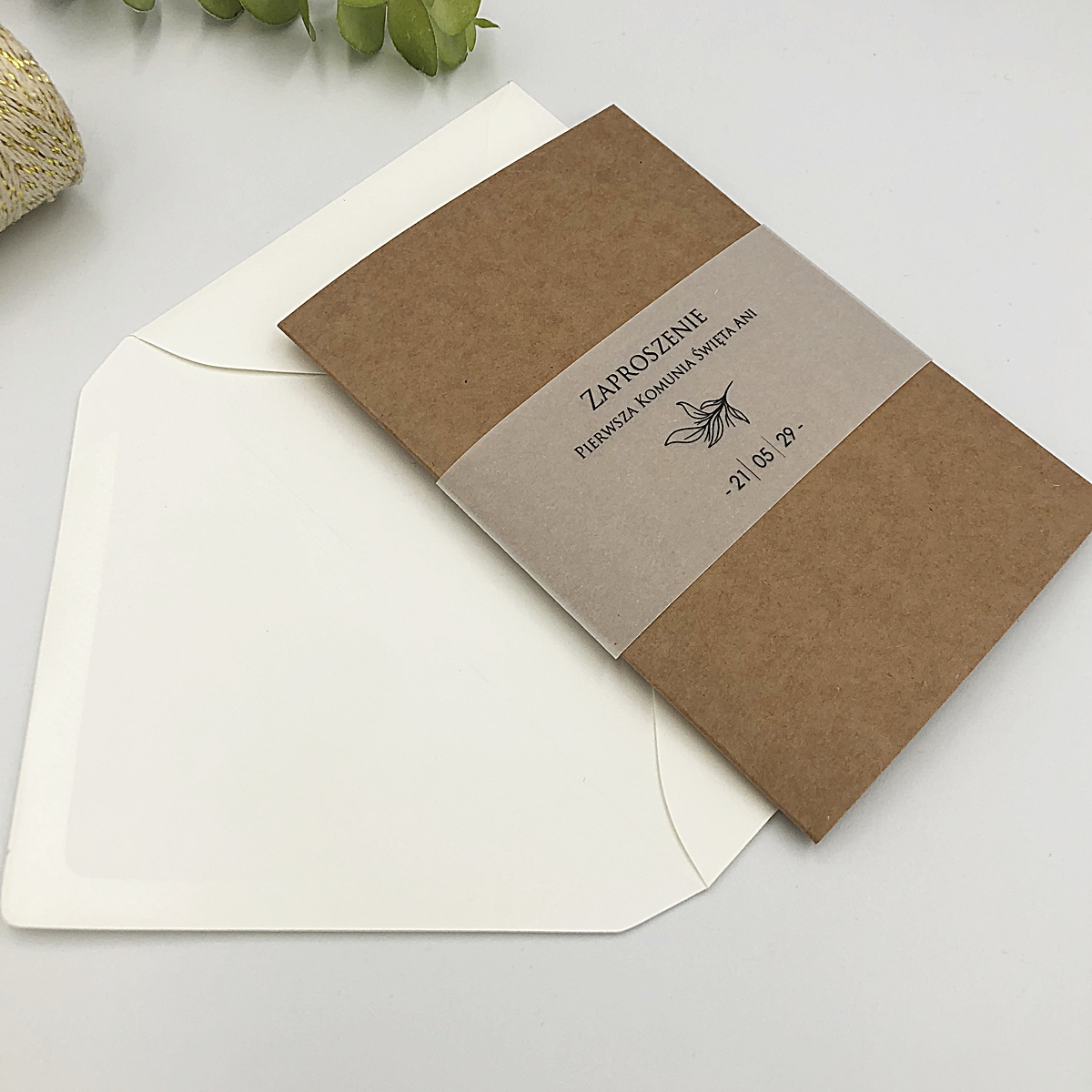 zaproszenia_na_komunię_świętą_chrzest_święty_ekologiczne_z_opaską_z_kalki_minimalistyczna_gałązka (2)