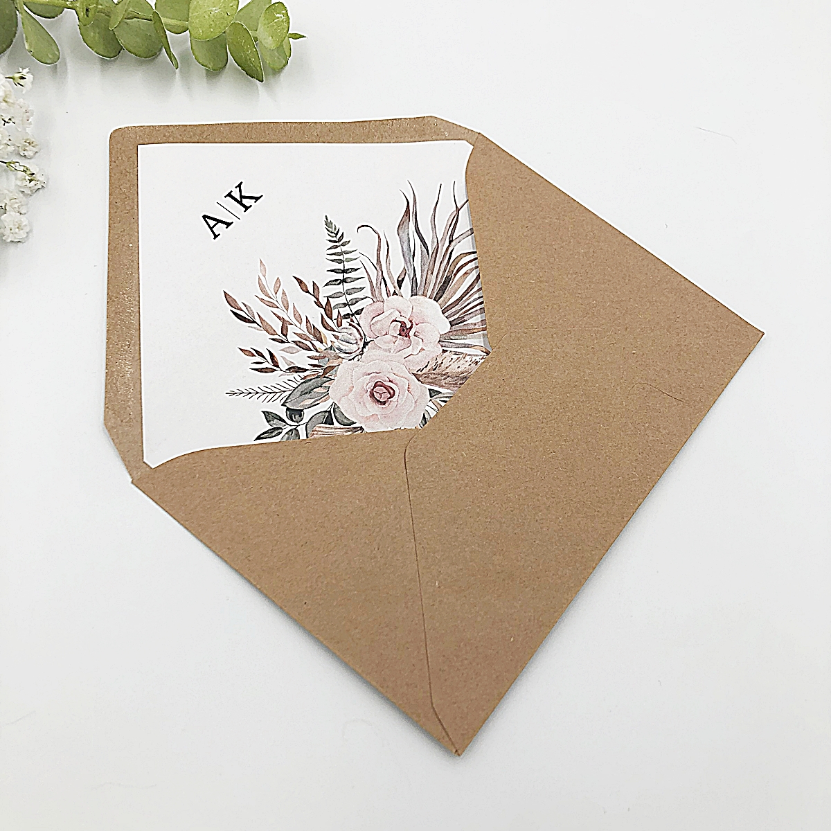 Koperty ozdobne butelkowa zieleń z wklejaną wkładką boho Koperty ozdobne z wkładką i personalizacją w stylu boho